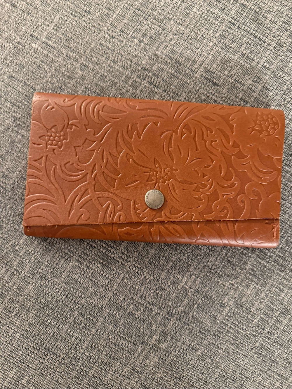 Portland Leather Meadow Trifold